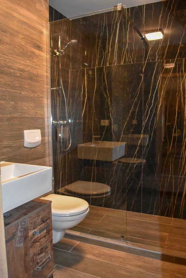 Wood Central Apartment Temešvár Exteriér fotografie