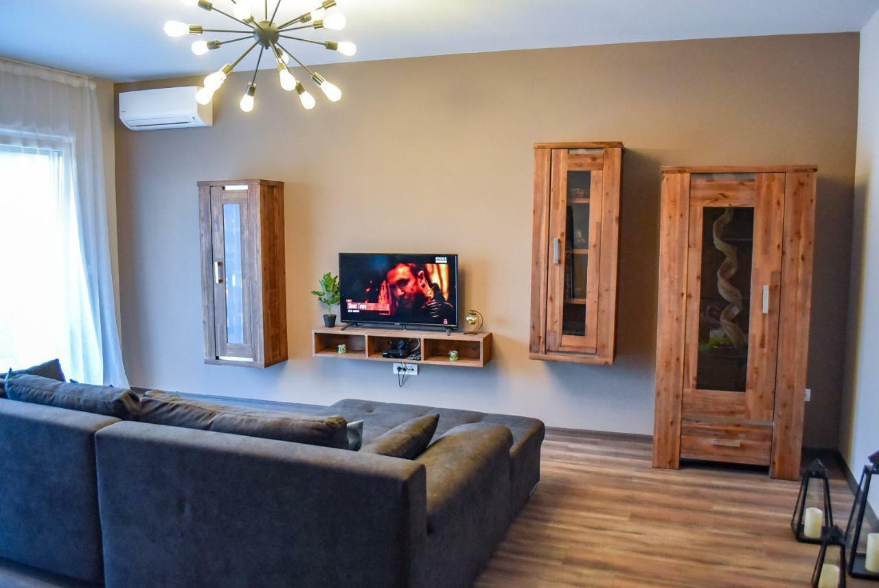 Wood Central Apartment Temešvár Exteriér fotografie