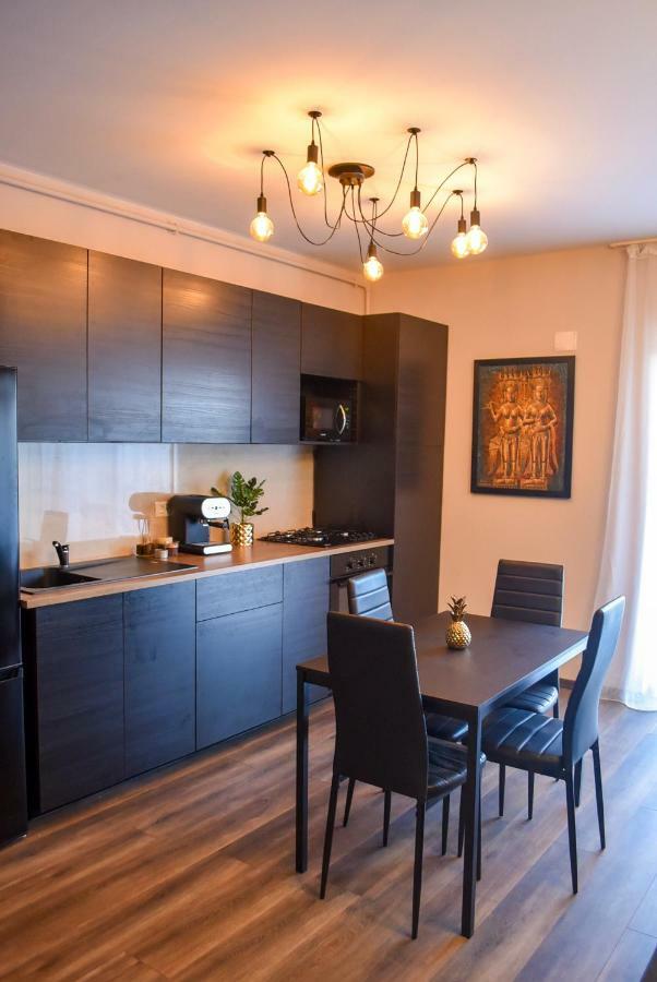 Wood Central Apartment Temešvár Exteriér fotografie